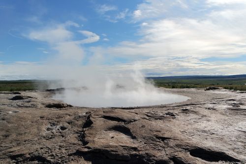 iceland geyser geysir