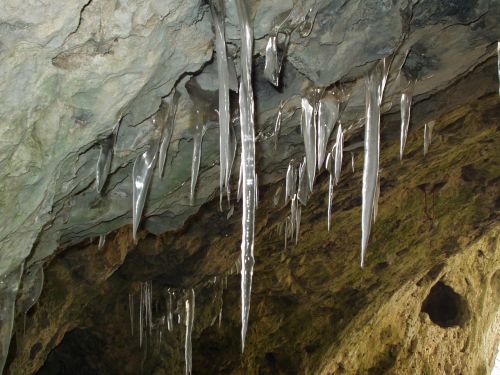 icicle cave winter