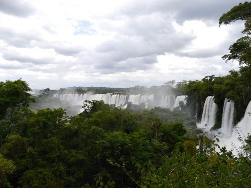 iguazu waterfall iguazú waterfalls