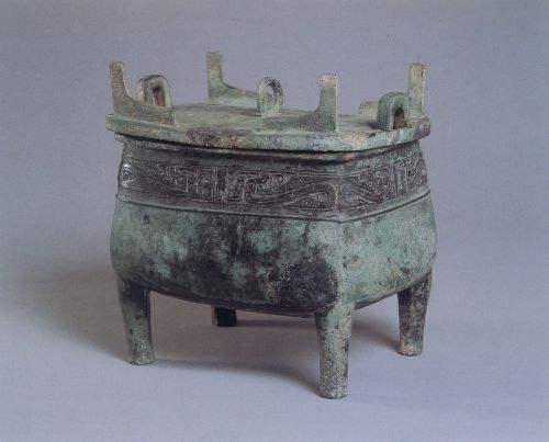 in ancient china bronze ding round