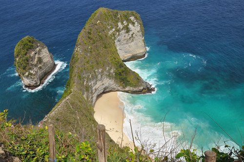 indonesia  kelingking  beach