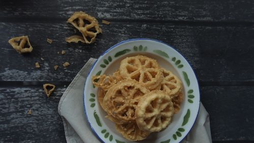 indonesian food food snacks