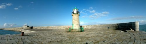 ireland harbour lighthouse