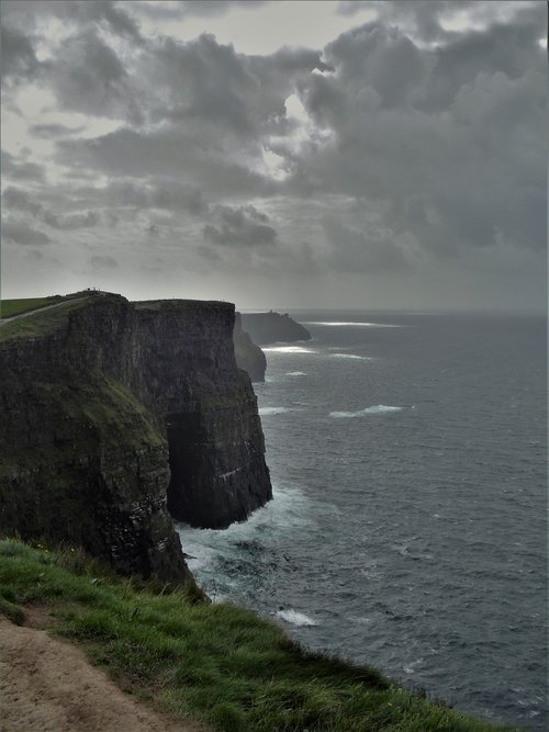 ireland  cliffs of moher munster  cliffs