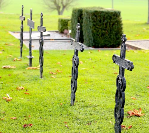 iron cross tomb cemetery