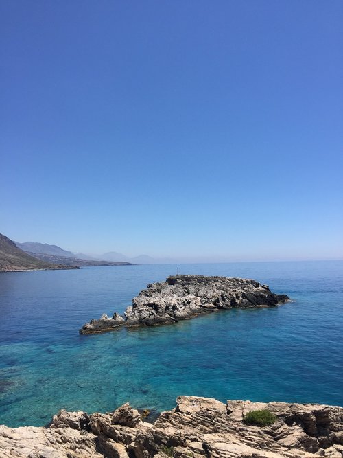 island  bay  crete