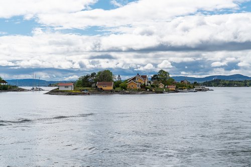 island  houses  sea