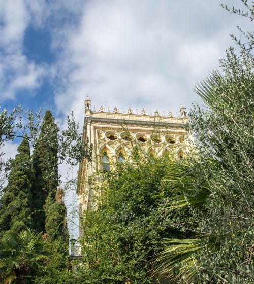 isola del garda tower nature