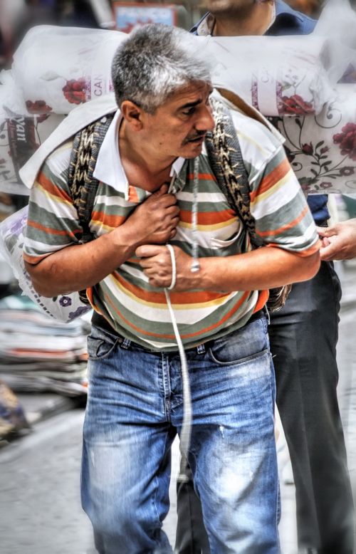 istanbul street worker