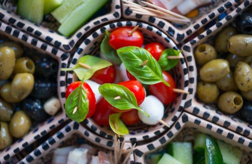 italian food olives