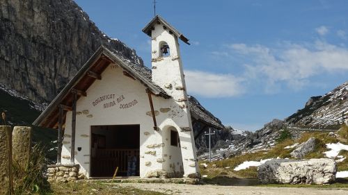 italy dolomites chapel