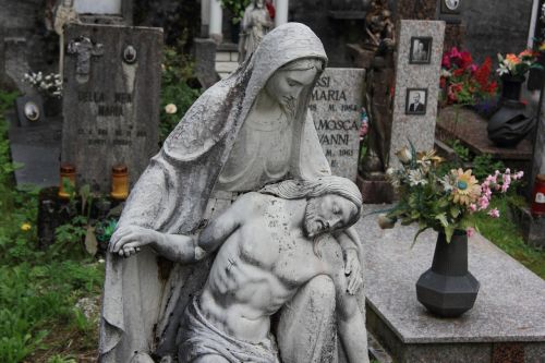 italy cemetery statue