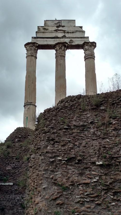 italy roman ruin rome