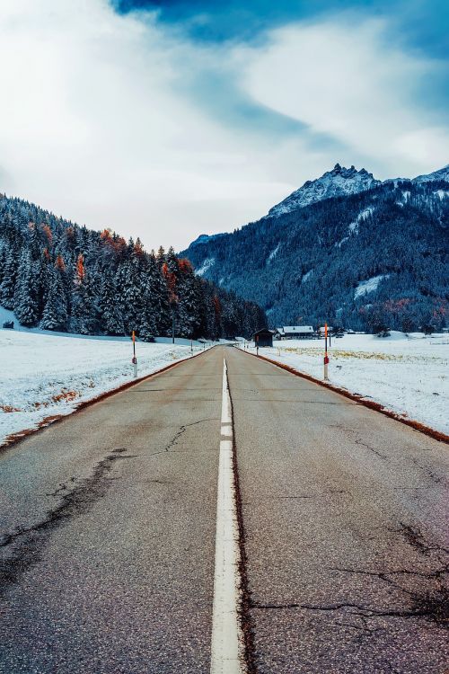 italy road mountains