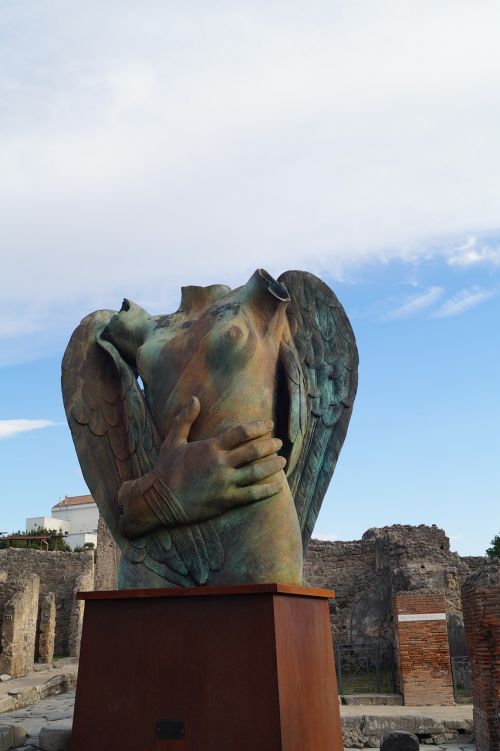 italy pompeii moderne kunst