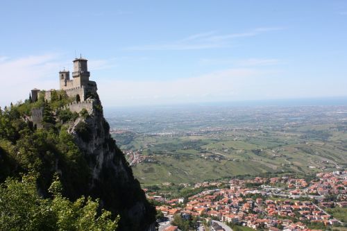 italy san marino castle
