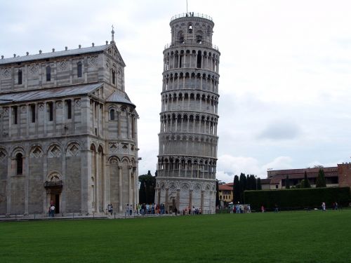 italy pisa leaning tower