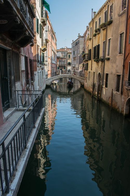 italy gondola canal