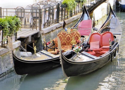 italy  venice  gondolas