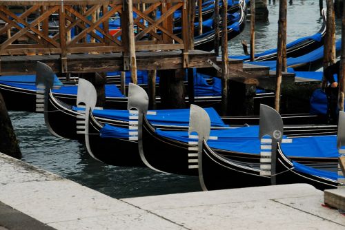 italy gondola blue