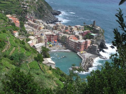 italy cinque terre colors