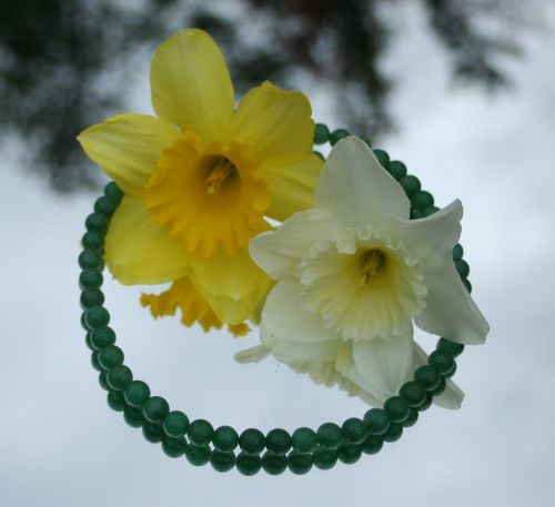 jade necklace daffodils