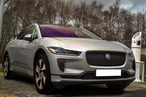 jaguar i pace  electric car  charging