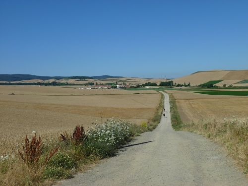 jakobsweg spain gravel road