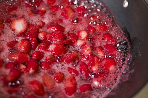 jam  strawberry  fruit