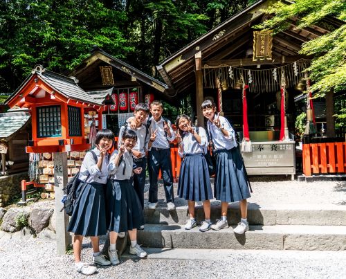 japan arashiyama school children