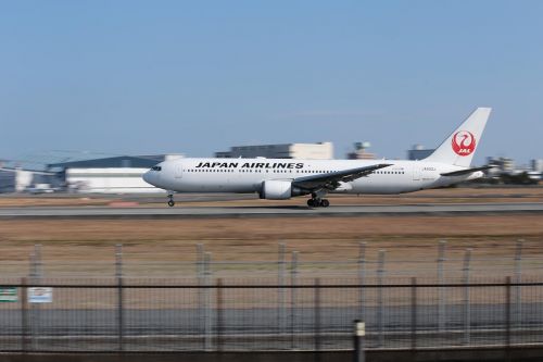 japan airplane boeing 767