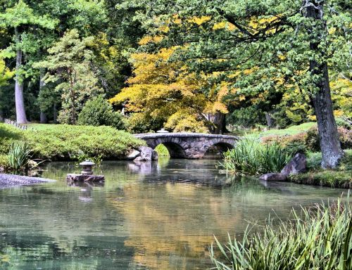 japanese garden stone bridge pond