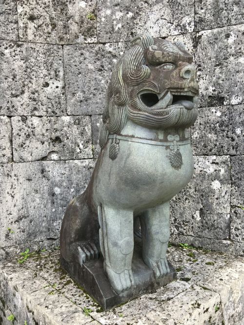 japanese gate entrance idol entrance idol lion idol