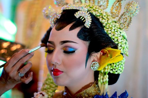 java  wedding  traditional