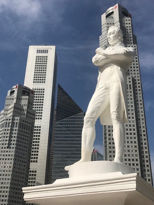 john raffles  singapore  statue
