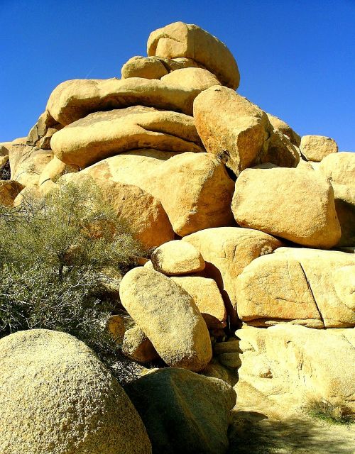joshua tree national park boulders rocks