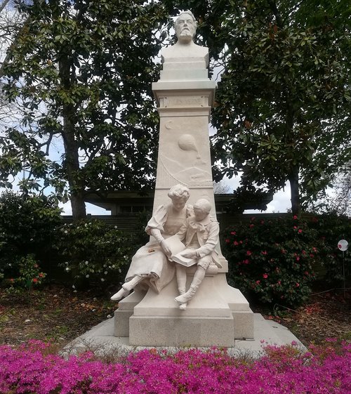 jules verne  statue  garden