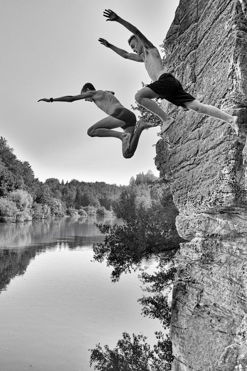 jumps into the pond the pond věžák boys