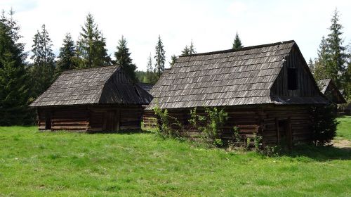 jurgów poland shepherd's shelters