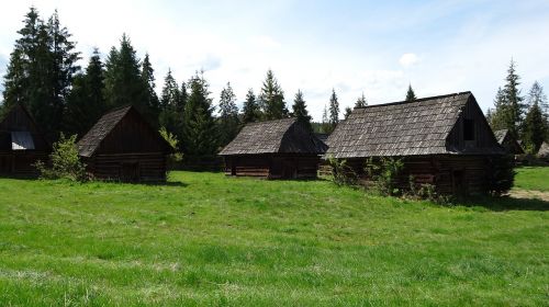 jurgów poland shepherd's shelters