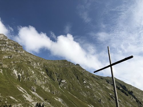 kanisfluh  cross  mountain