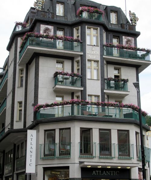 karlovy vary hotel balconies