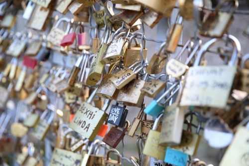 key bridge lock love lock