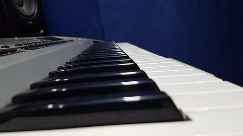 keyboard  piano  instrument