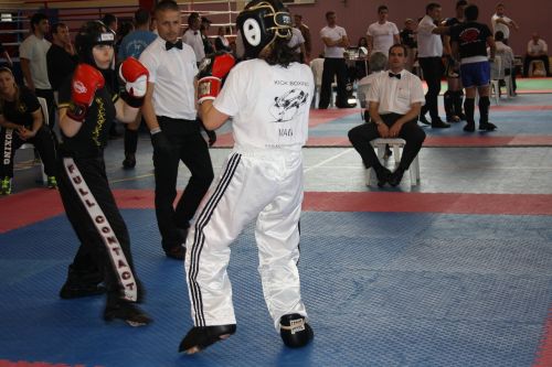 kick boxing combat sport