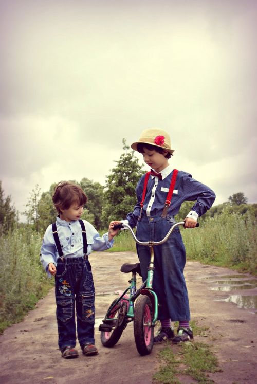 kids bike brothers