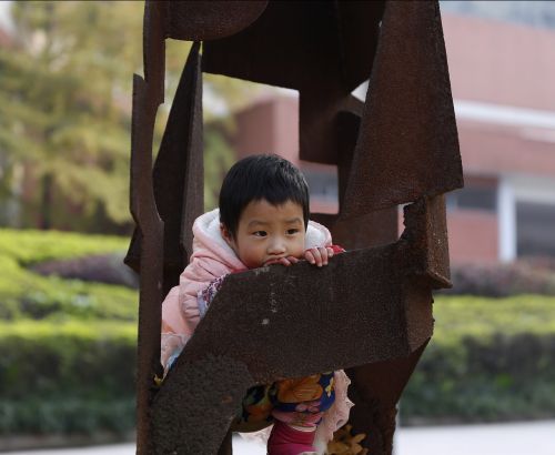 kids chongqing sculpture