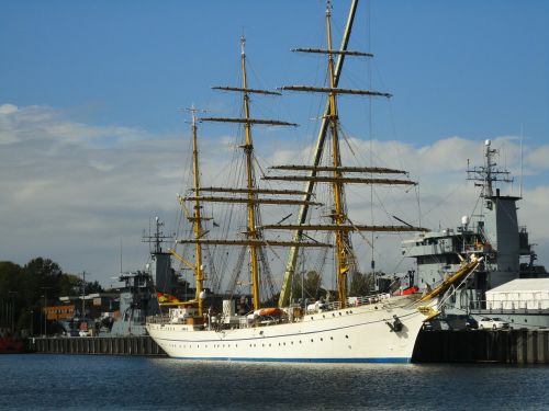 kiel port ship