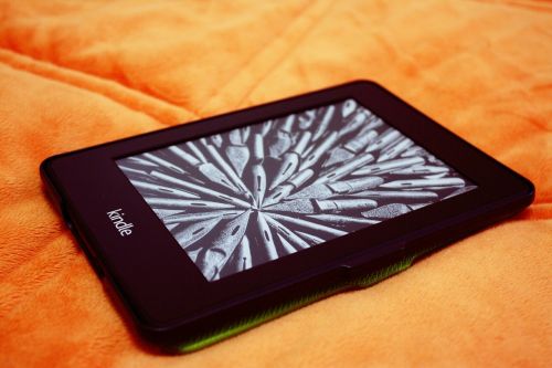 kindle paper white touchscreen