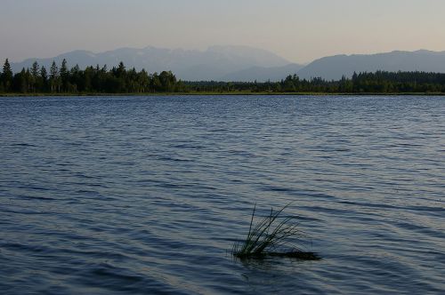 kirchsee lake mountains
